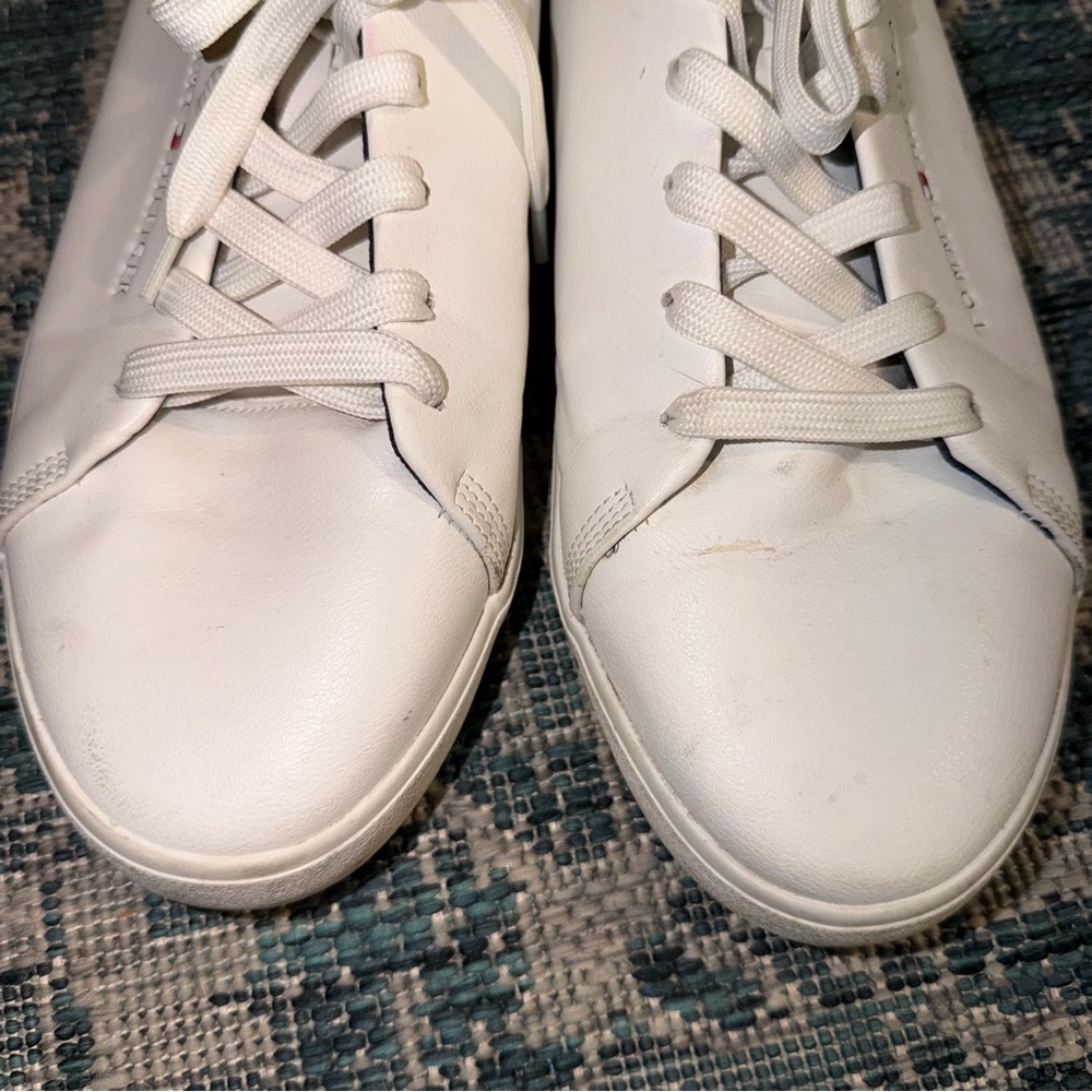 •Tommy Hilfiger• Classic Sneakers - Picture 7 of 8